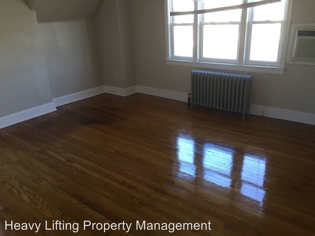 Building Photo - 3 br, 2 bath House - 4901 Locust Lane