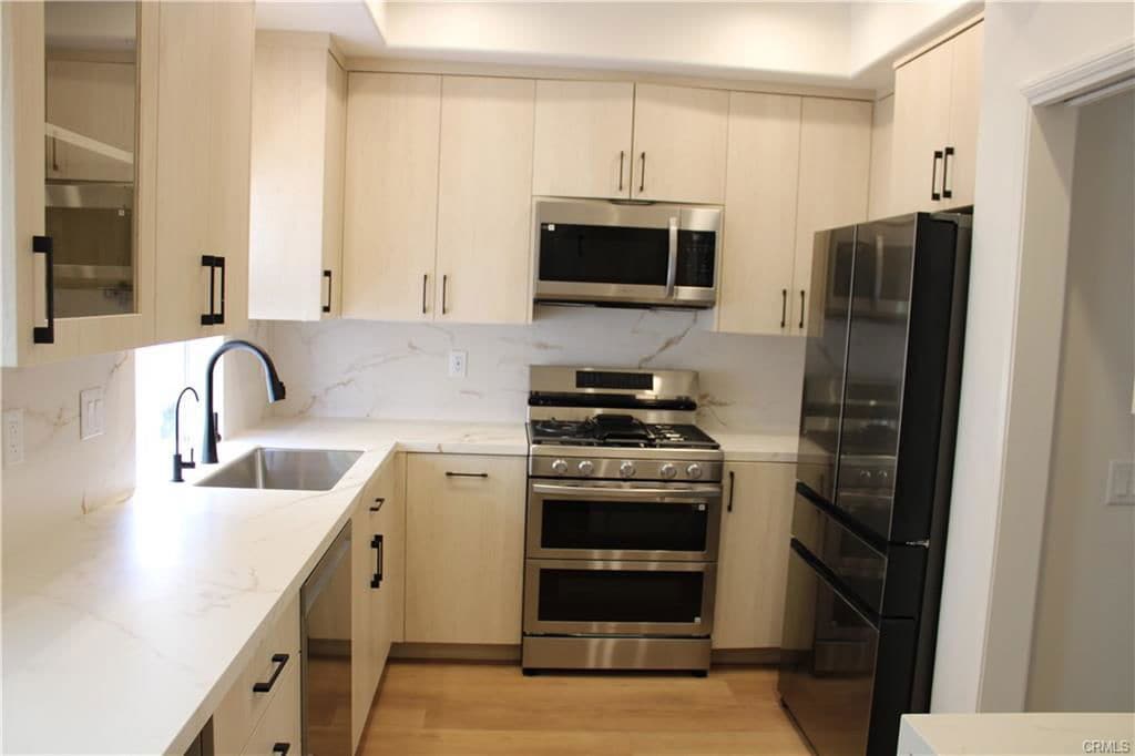 Foto principal - 5145 Yarmouth Ave