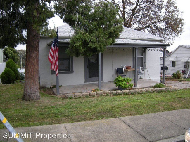 Building Photo - 3 br, 1 bath House - 6 Vine Street