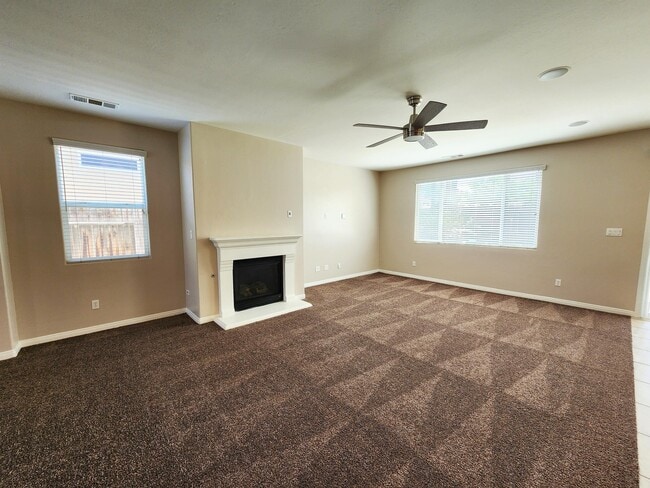 Building Photo - 5104 Villa Bella Ln