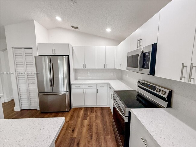 Foto del edificio - 611 Carrington Ln