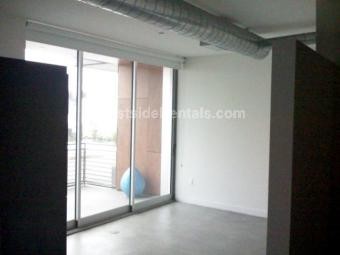 Foto principal - 5700 Melrose Ave