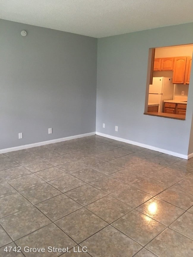 Foto del edificio - 4742 Grove St