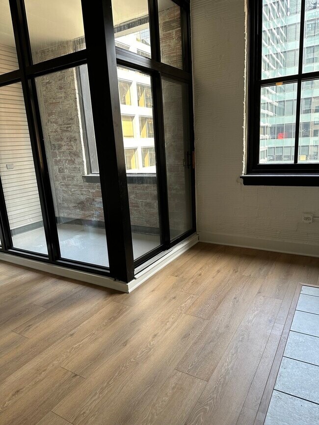 Foto del edificio - 20 N State St