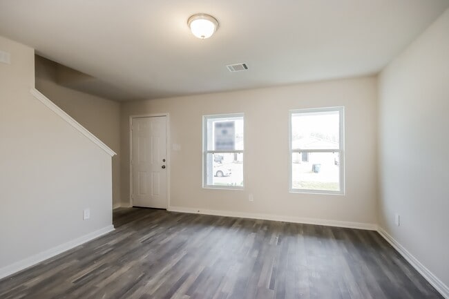 Building Photo - 15775 Del Norte Dr