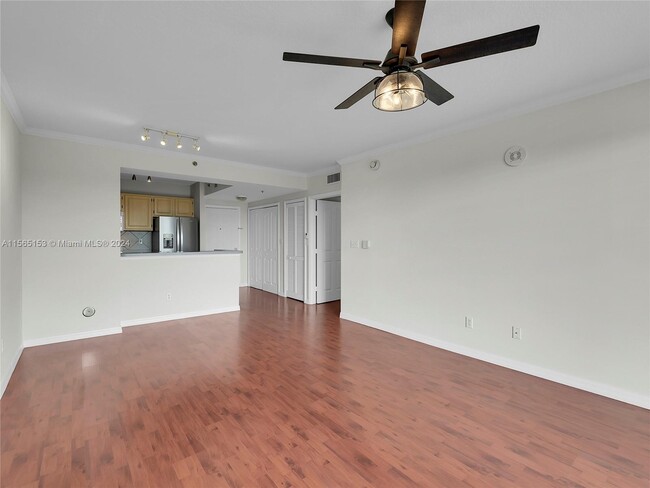 Foto del edificio - 2665 SW 37th Ave