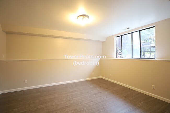 Foto del edificio - 2566-2568 22nd Avenue