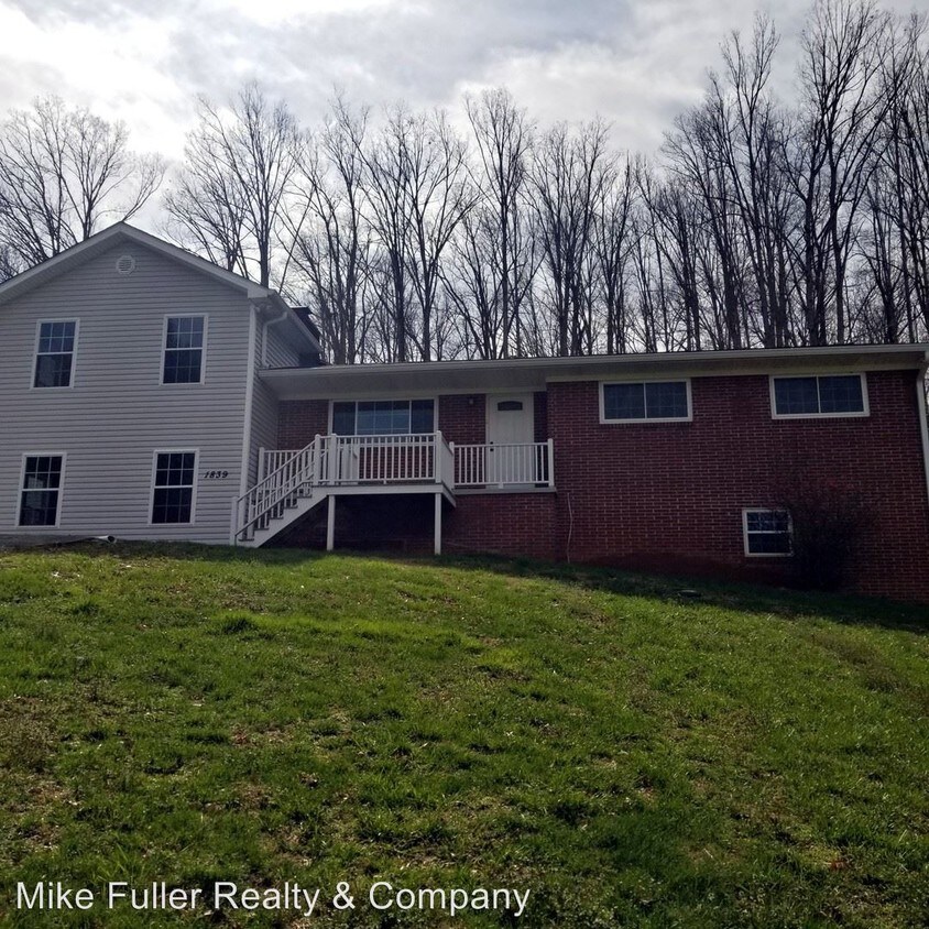 Primary Photo - 3 br, 2 bath House - 1839 Crumley Rd