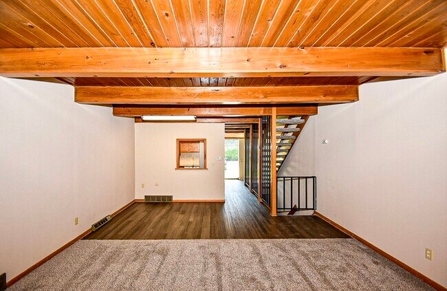 Foto del edificio - 6115 Island Dr NW