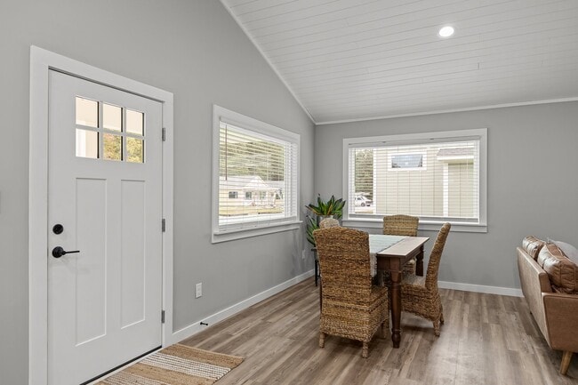 Building Photo - 122 Long Pond Loop