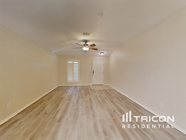 Building Photo - 1523 Hawkwolf Creek
