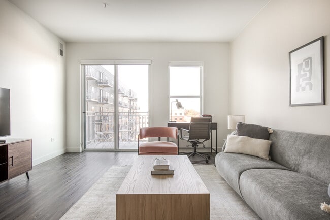 Building Photo - 100 N Addison Ave