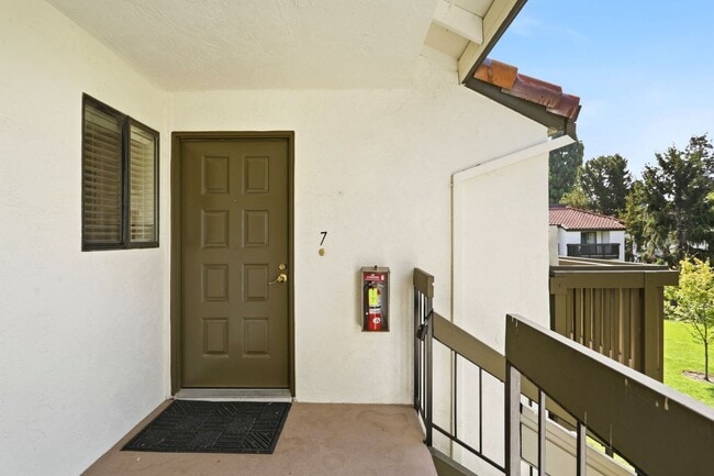 Building Photo - 713 San Conrado Terrace