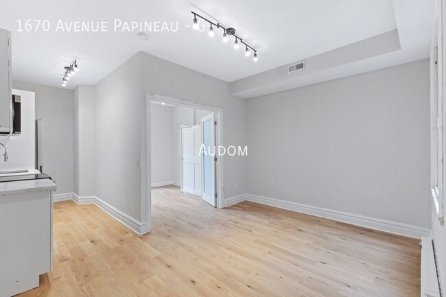 Building Photo - 1670 Av. Papineau
