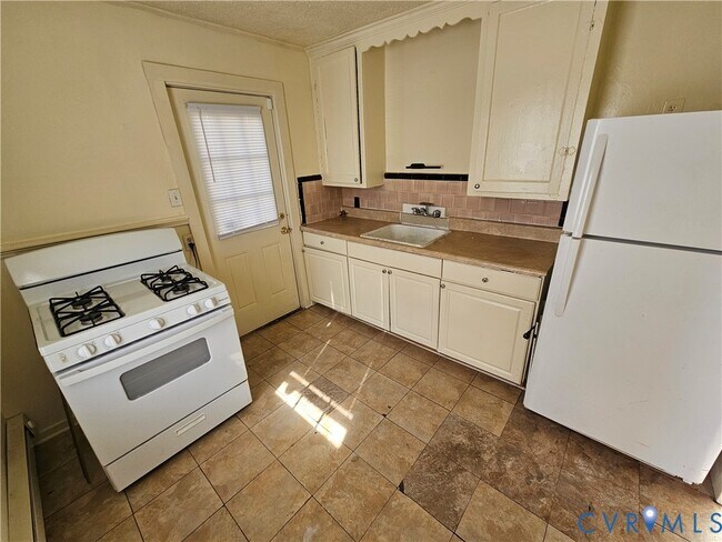 Foto del edificio - 1912 Chelsea St