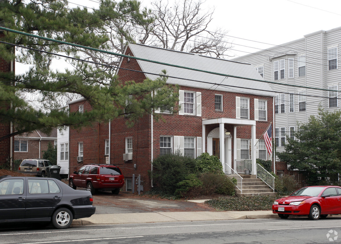 Foto principal - Arlington Courthouse Apartments