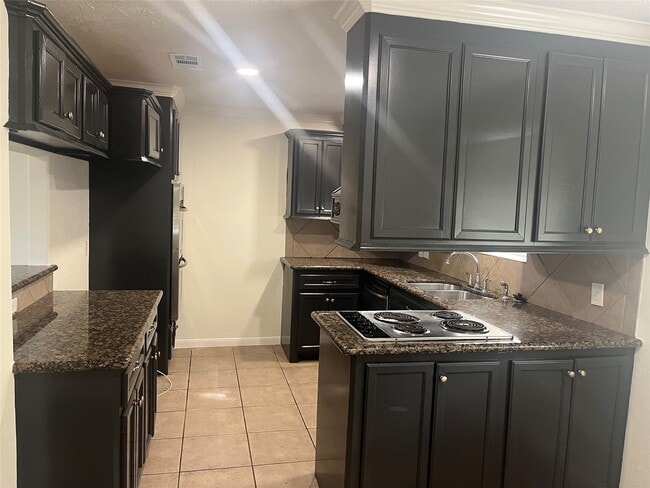 Building Photo - 15230 Steeple Chase Rd