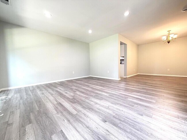 Foto del edificio - 511 Dunn Cir