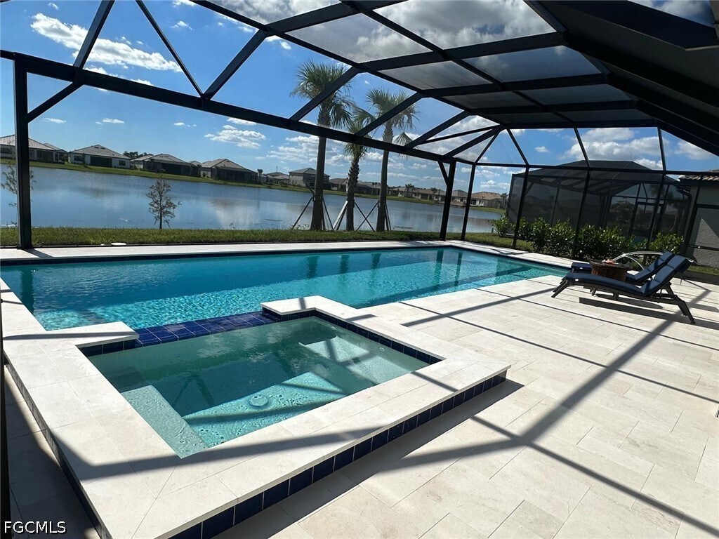 Foto del edificio - 19062 Hanley Blvd