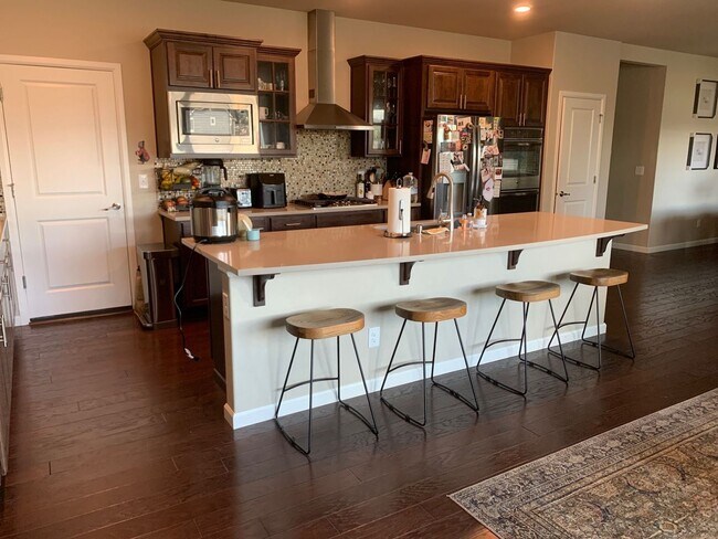 Building Photo - Northshore, Bothell, Millcreek 4 bedroom Home Special offer!