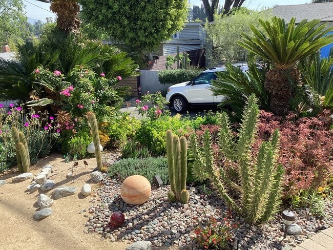 Building Photo - Montecito Heights with Breathtaking Views!