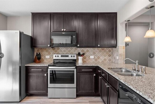 Foto del edificio - 19213 Zachary Taylor St