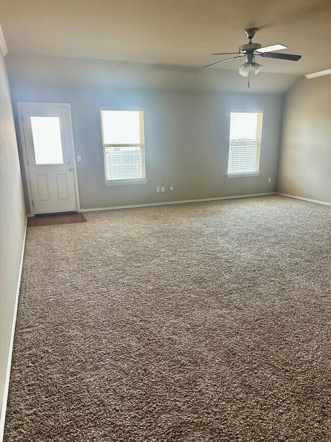 Foto del edificio - 2928 Thompson Farm Ln