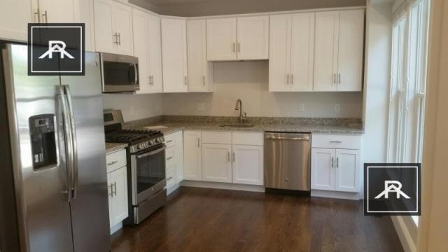 Building Photo - 4 bedroom in Newton MA 02468