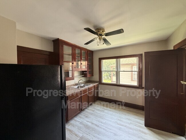 Building Photo - 14300 Darwin Ave