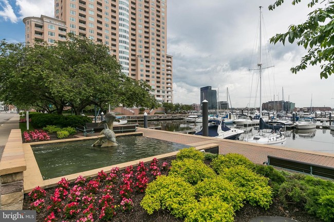 Foto del edificio - 100 Harborview Dr