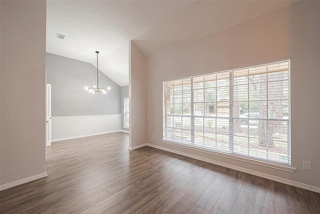 Building Photo - 207 S Pathfinders Cir