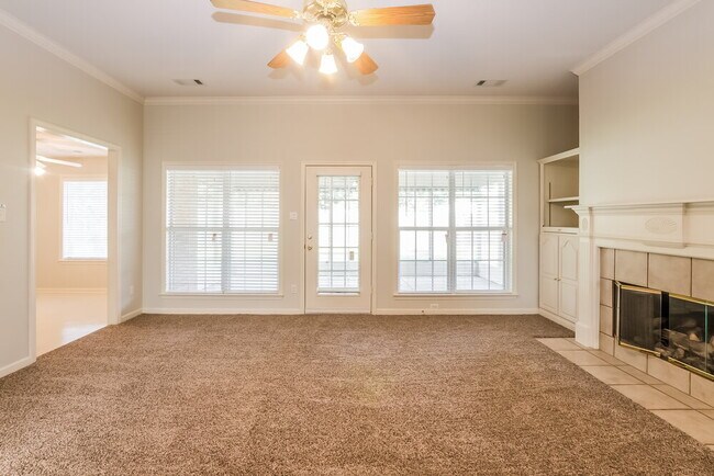 Building Photo - 5041 Thornebrook Cove