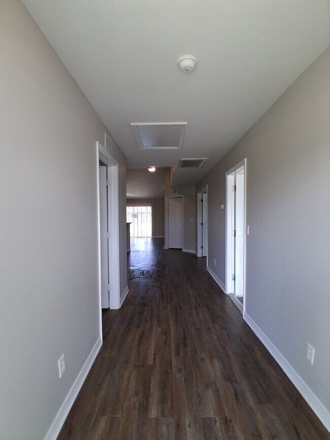 Foto del edificio - 813 Alabama Rd S