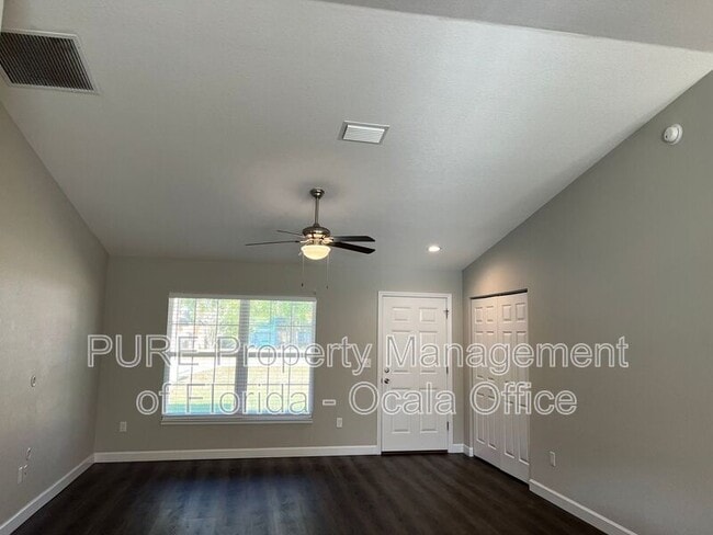 Building Photo - 4030 SE 139th Ln