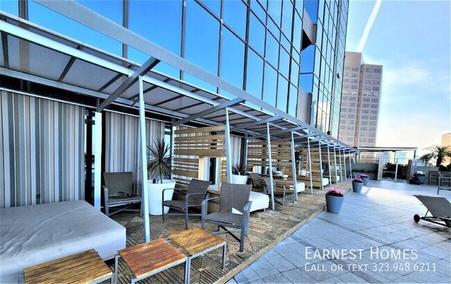 Building Photo - 1100 Wilshire Blvd