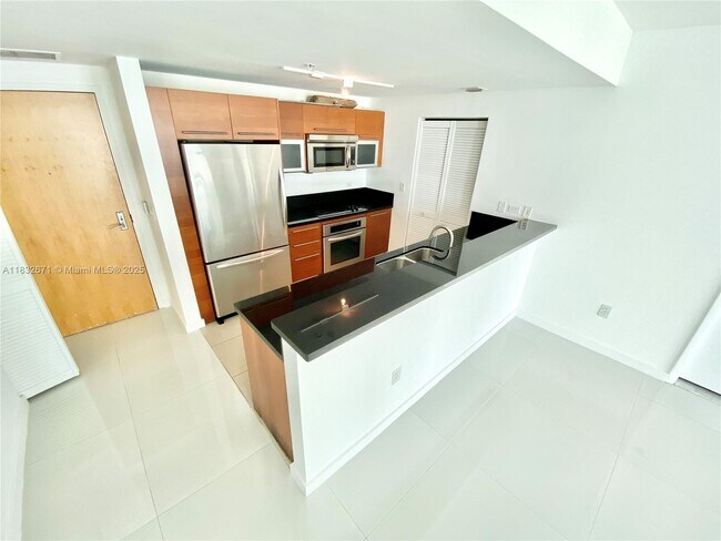 Foto del edificio - 253 NE 2nd St