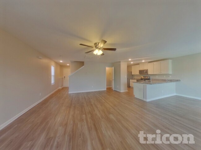 Foto del edificio - 1225 Standing Oak Dr