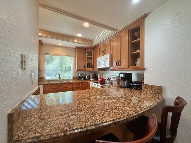 Foto del edificio - Beautifully Remodeled Home with an Extra L...