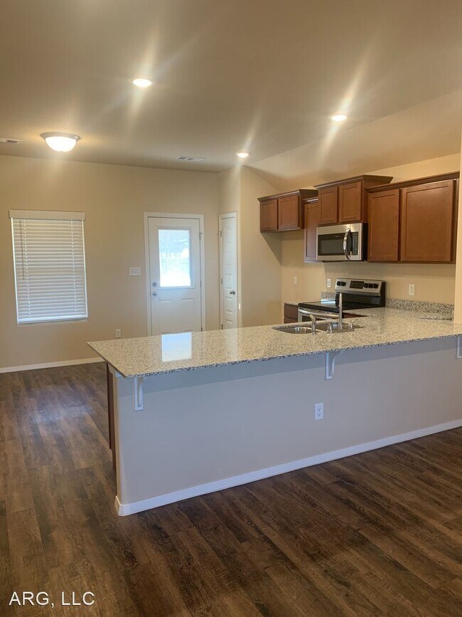 Building Photo - 3 br, 2 bath House - 3506 Edinburgh Drive