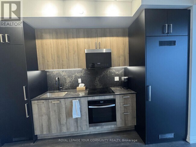 Photo du bâtiment - 280 Dundas St W