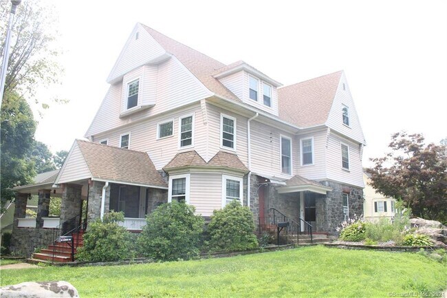 Building Photo - 101 Bellevue Ave