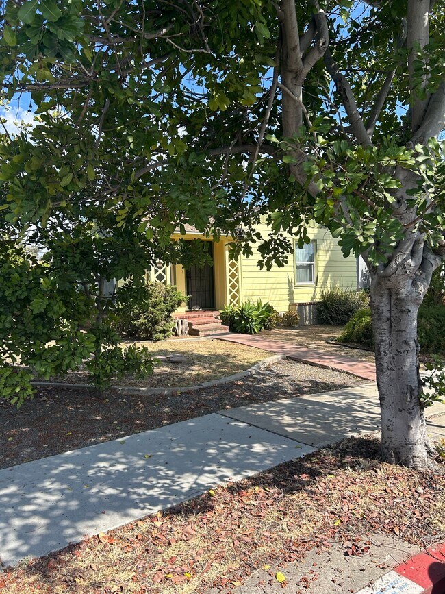 Foto del edificio - North Park 2/2+ Bonus room, garage and rea...
