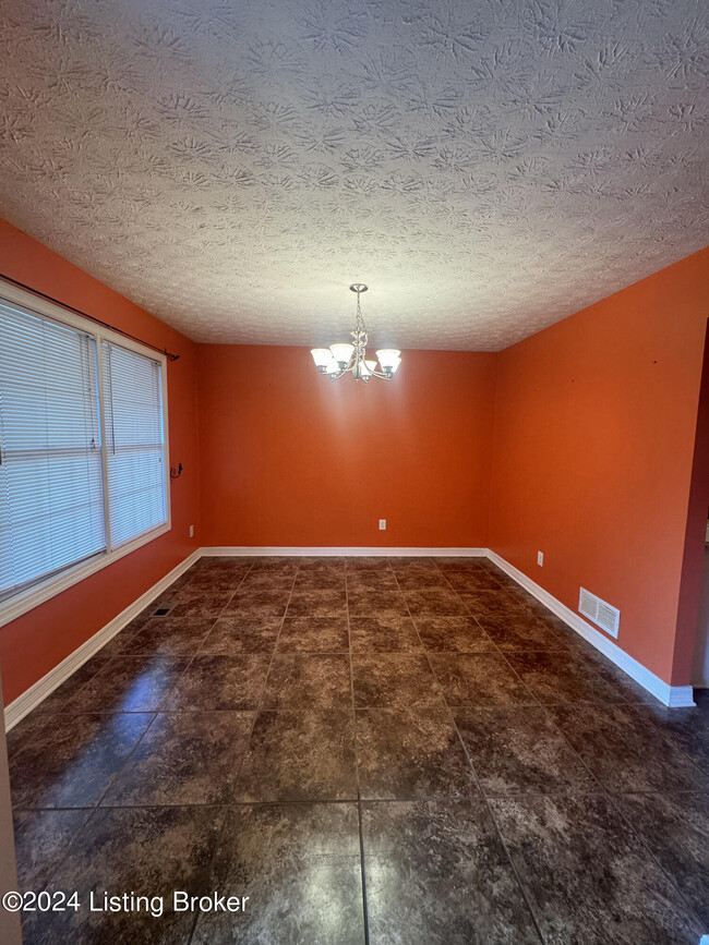 Building Photo - 14226 Academy Ridge Blvd