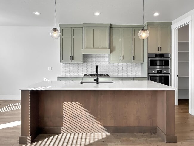 Building Photo - 6215 S Palatino Way