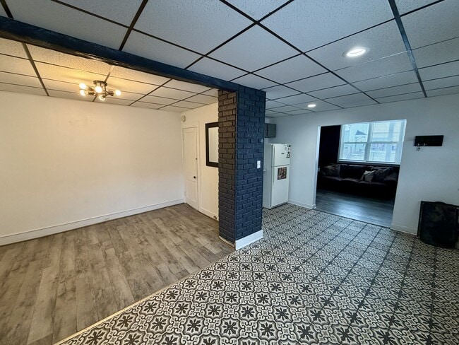 Building Photo - 1728 Ash St