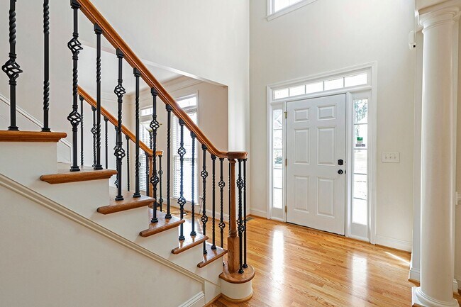 Building Photo - Open Main Level, Finished Terrace and Minutes to Halcyon & Downtown Alpharetta