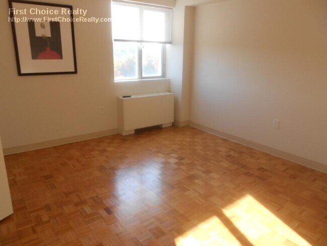 Building Photo - 1575 Tremont St