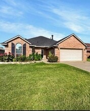 Building Photo - 313 N Shannon Way