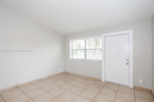 Foto del edificio - 1280 SW 28th Ave