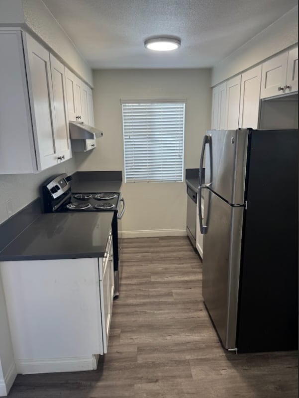 Building Photo - 1750 Karen Ave